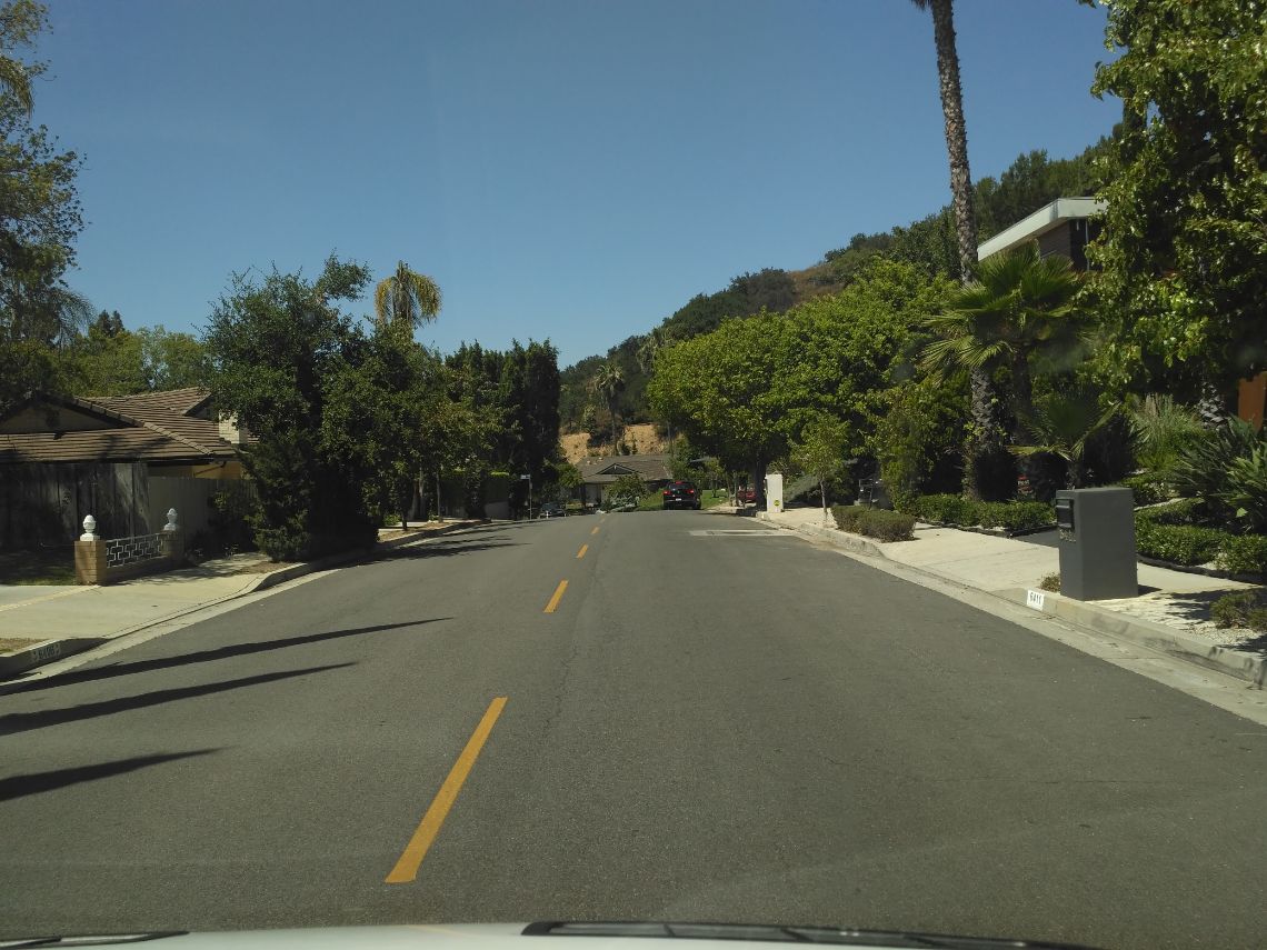 Zona residencialcerca de Hollywood Sign, barrio de Hollywoodland. Los Angeles, California.