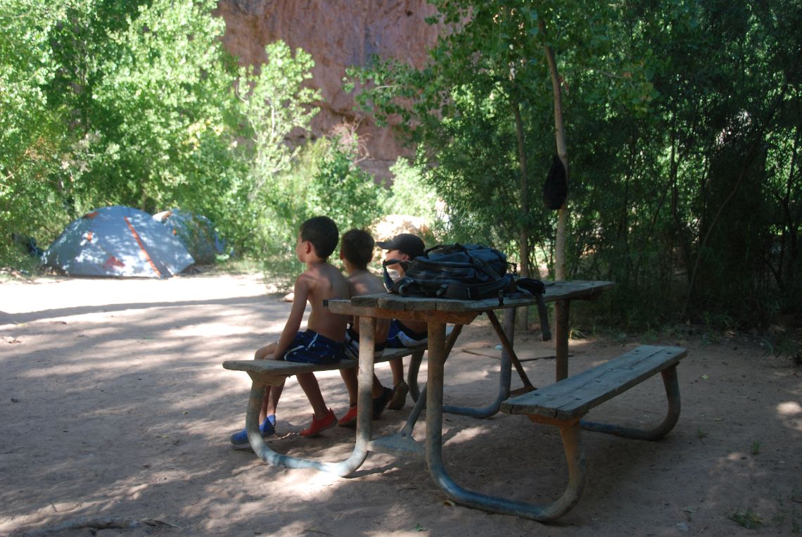 Havasupai Campground - Vista de nuestra parcela. El camping dentro de la reserva india de los Havasupai.