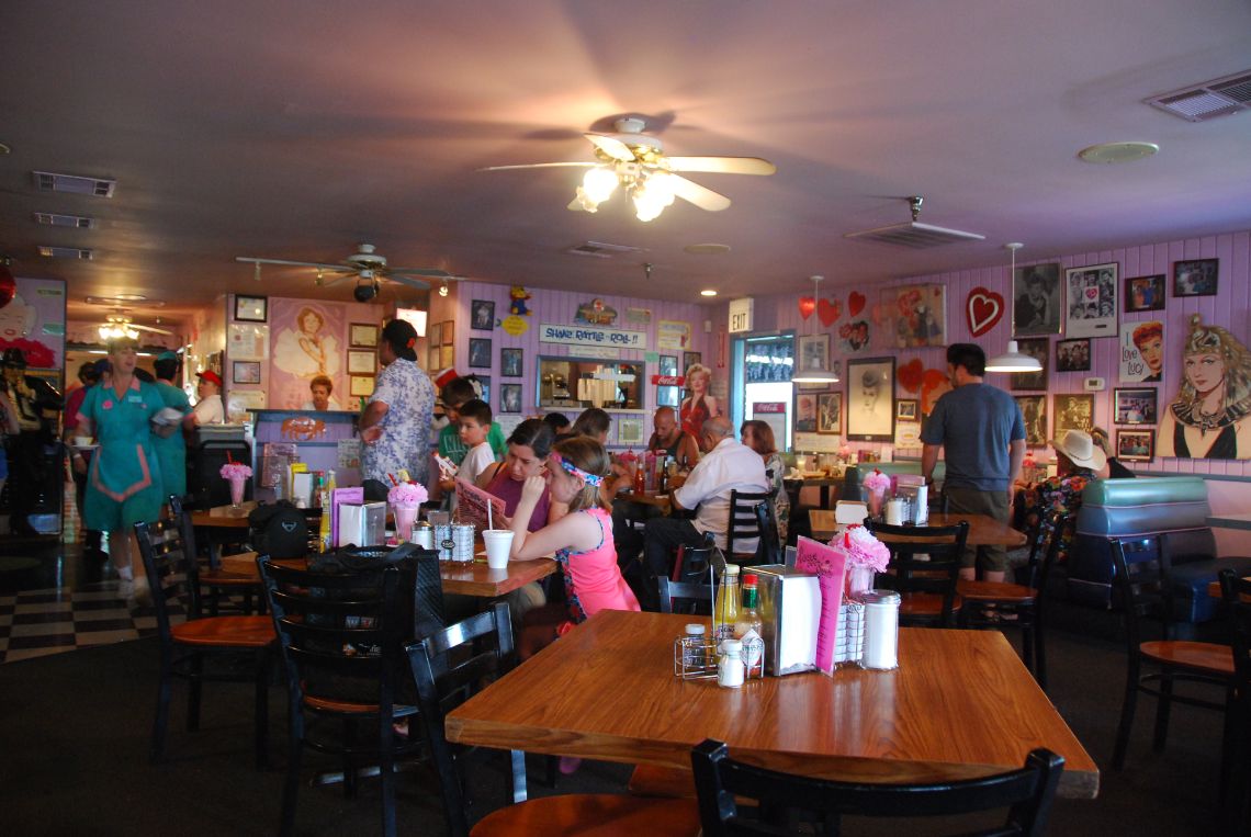 peggy sues 50 dinner yermo 3