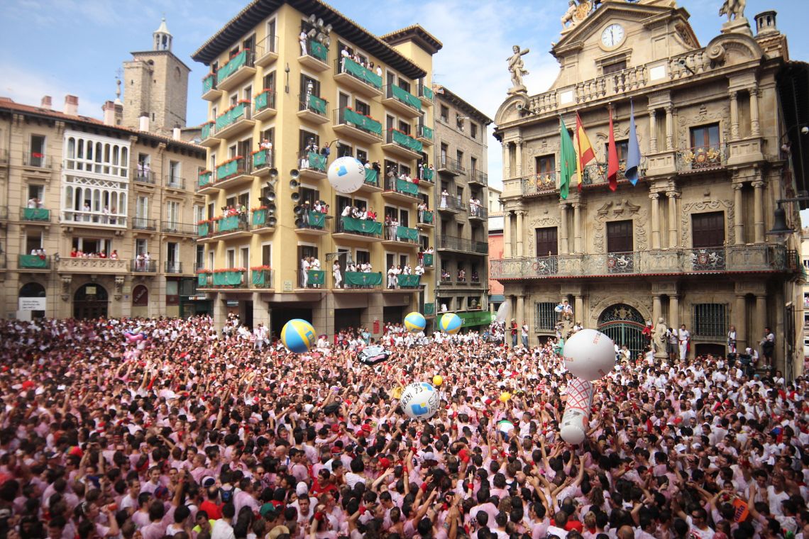 san fermines pamplona iruna