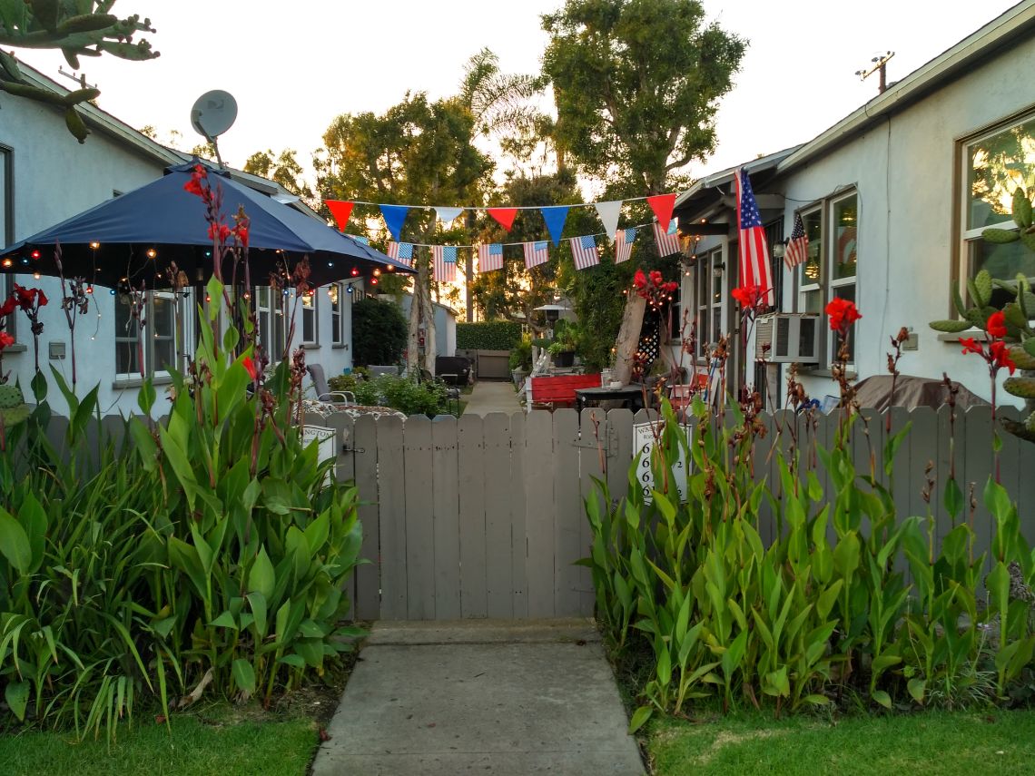 venice canals walkway los angeles 2