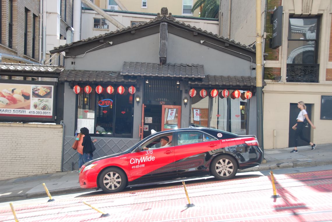 San Francisco - Chinatown. Vista de los impresionantes desniveles en el barrio Chino situado cerca del Centro Financiero.