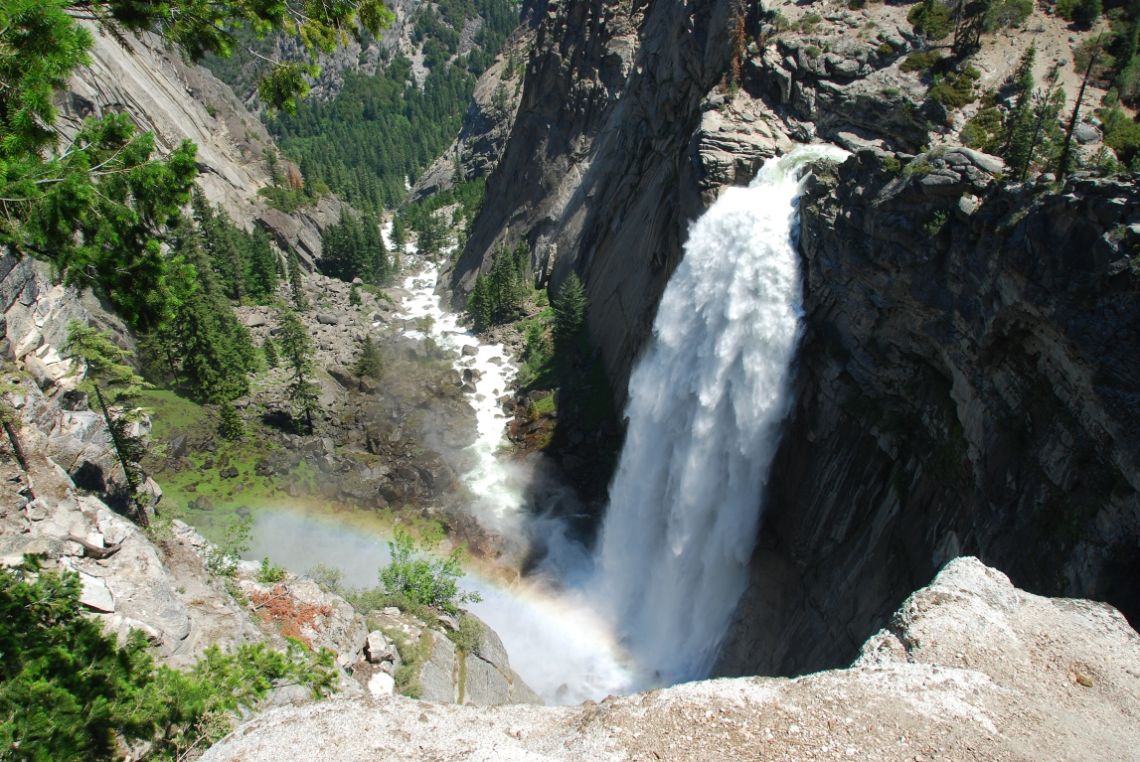 Yosemite - Panorama Trail, cascada Illilouette Falls