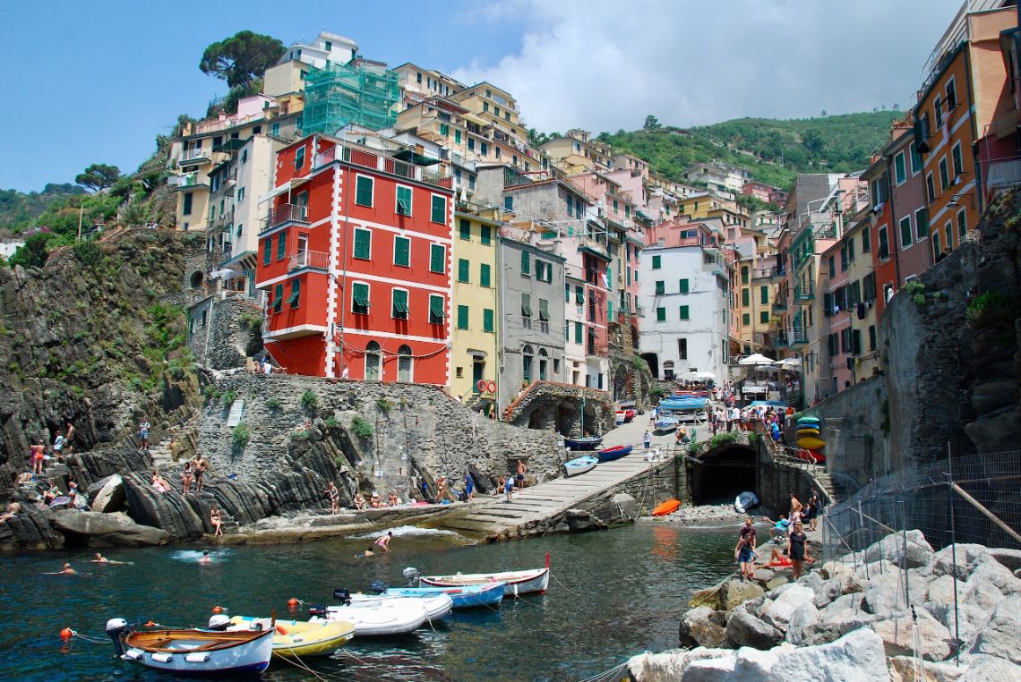 cinque terre riomaggiore