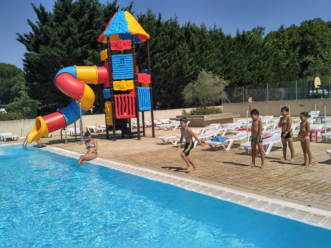 piscina camping carcassonne