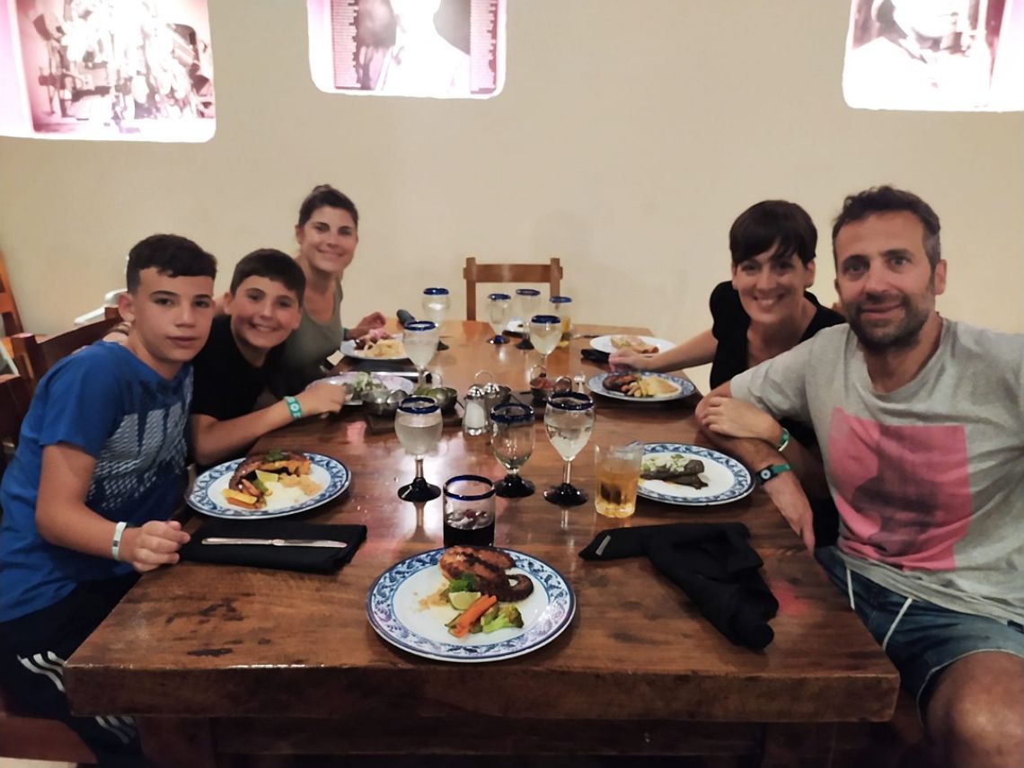 sandos caracol restaurante buffet