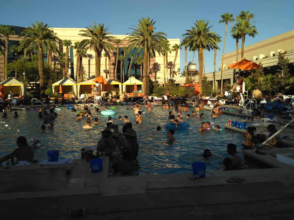 las vegas piscinas mgm grand 2