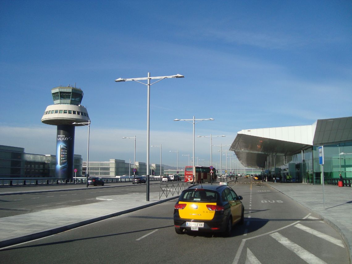 aeropuerto el prat barcelona llegadas Aeropuerto El Prat Barcelona, terminal T1 de llegadas.