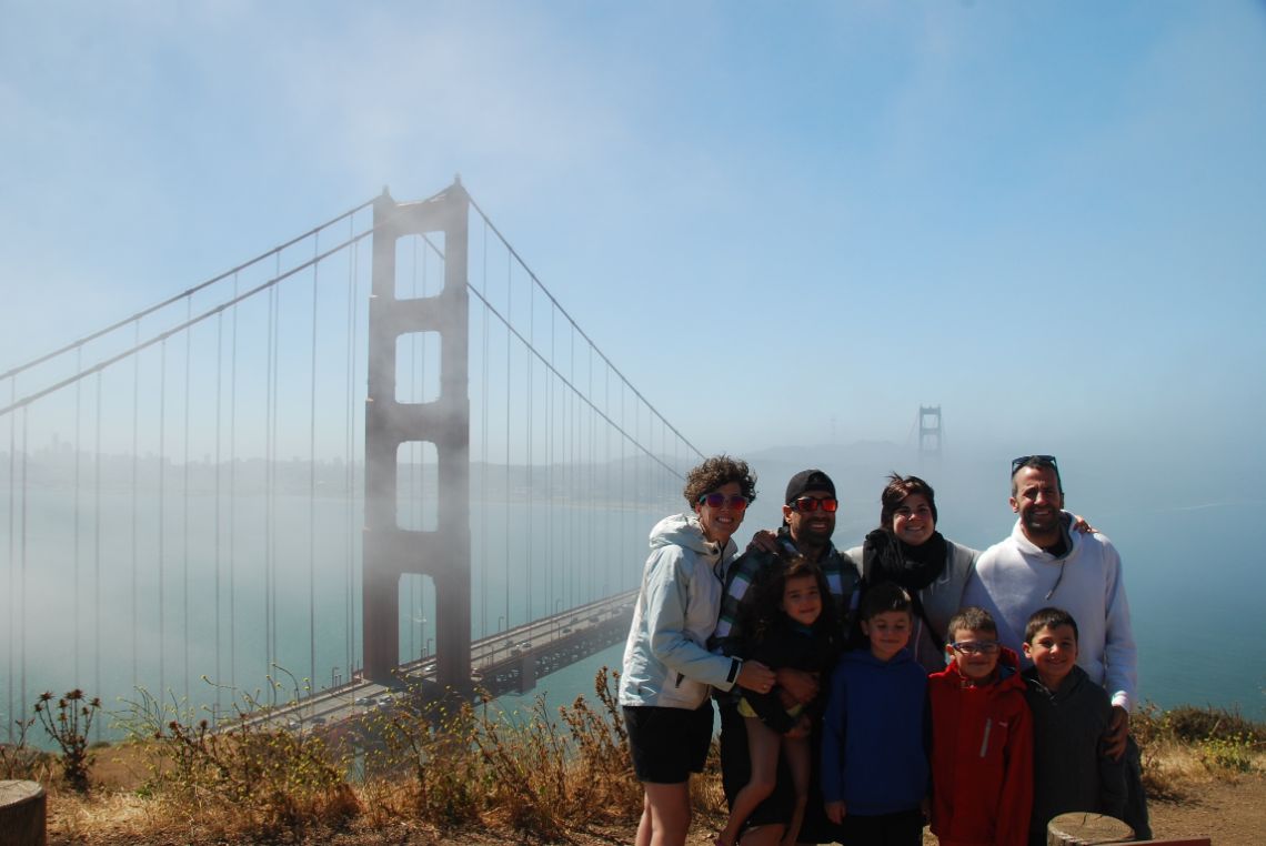 San Francisco - Vista del Golden Gate desde Spencer Battery con los miembros de Diario Viaje al completo.